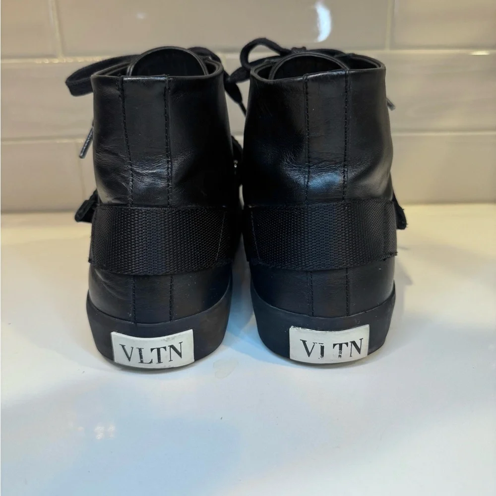 Valentino Garavani VLTN High Top Sneakers
